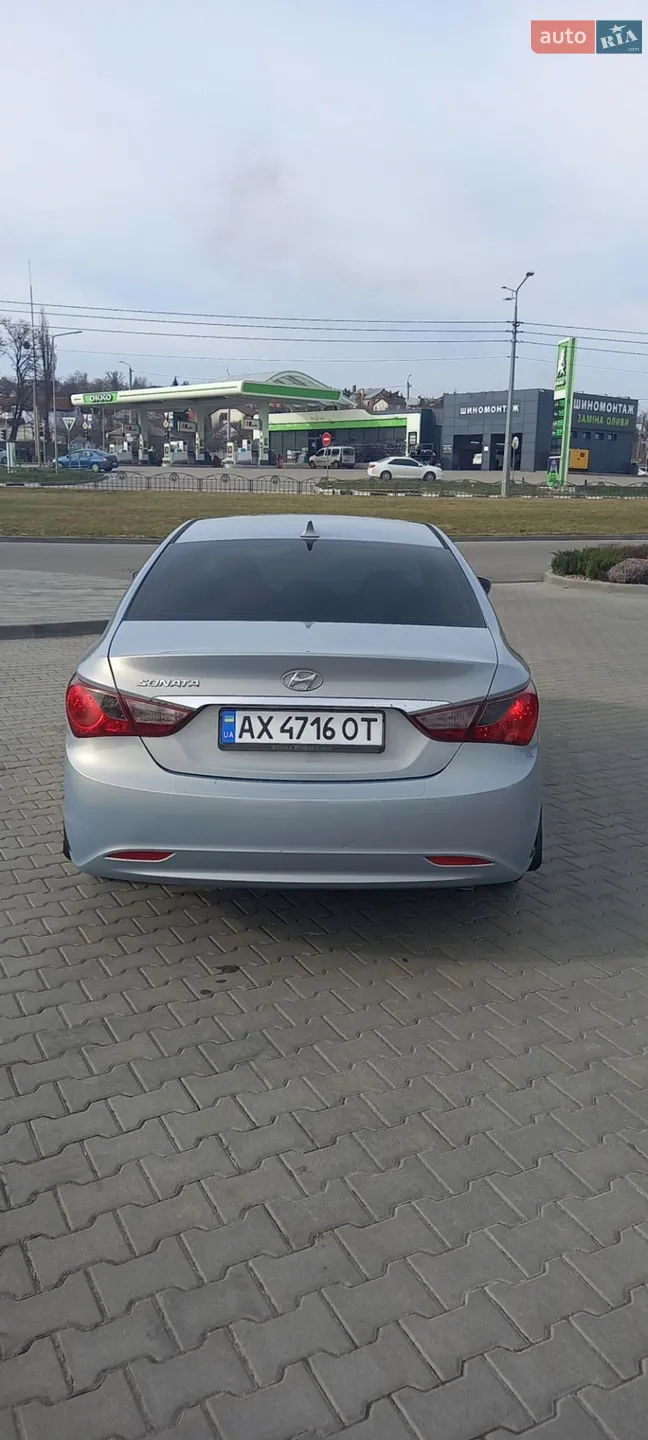 2011 Hyundai Sonata - мініатюра 11