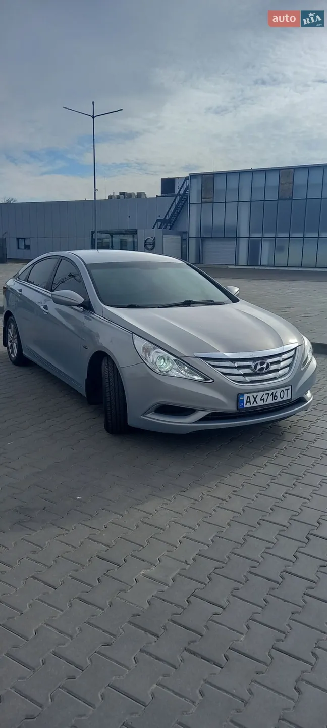 2011 Hyundai Sonata - мініатюра 16