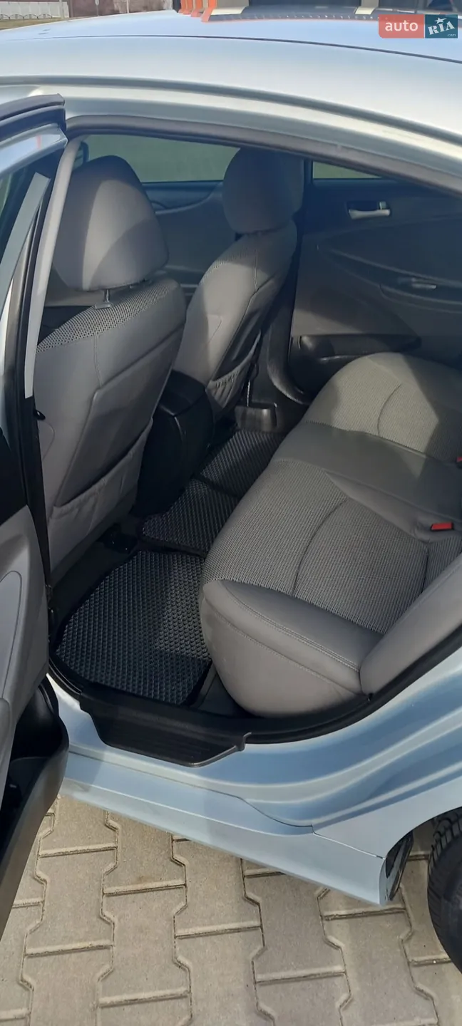 2011 Hyundai Sonata - мініатюра 21