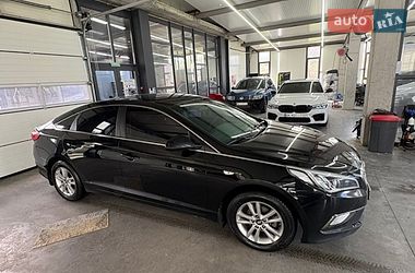 Седан Hyundai Sonata 2016 в Ровно