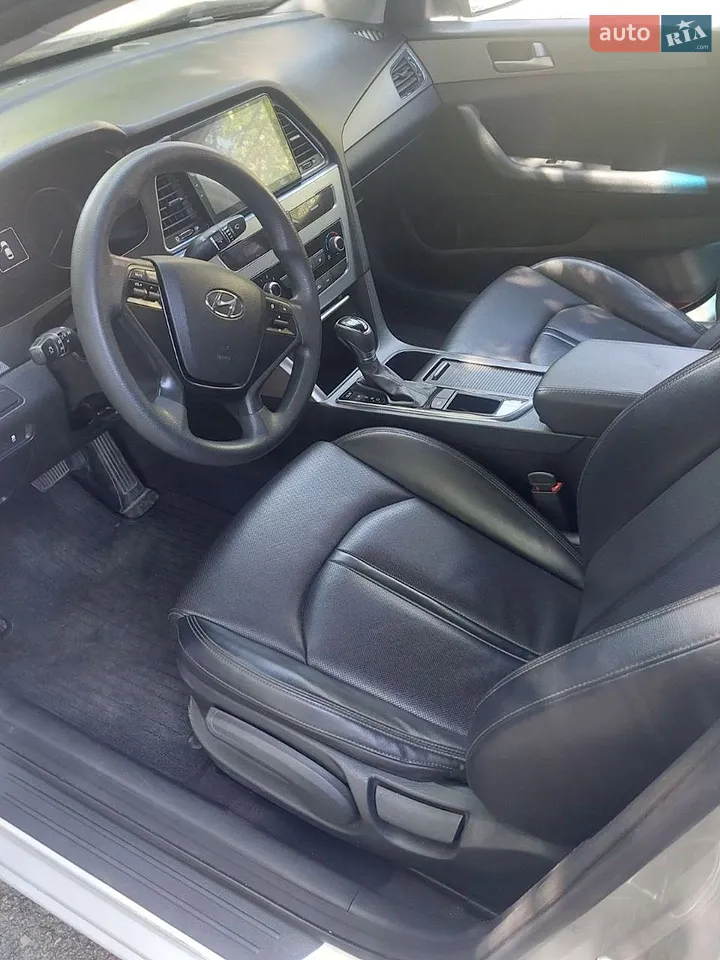 2013 Hyundai Sonata - мініатюра 16