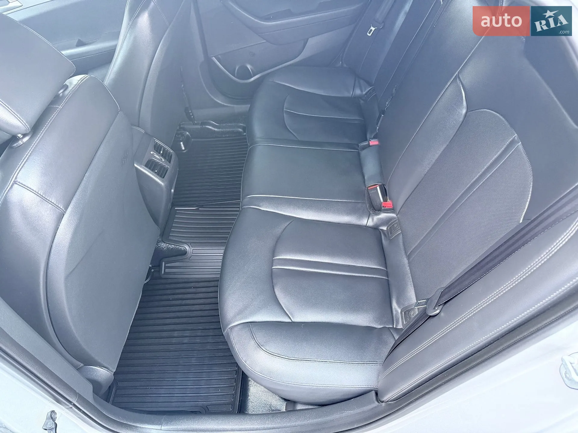 2016 Hyundai Sonata - мініатюра 8