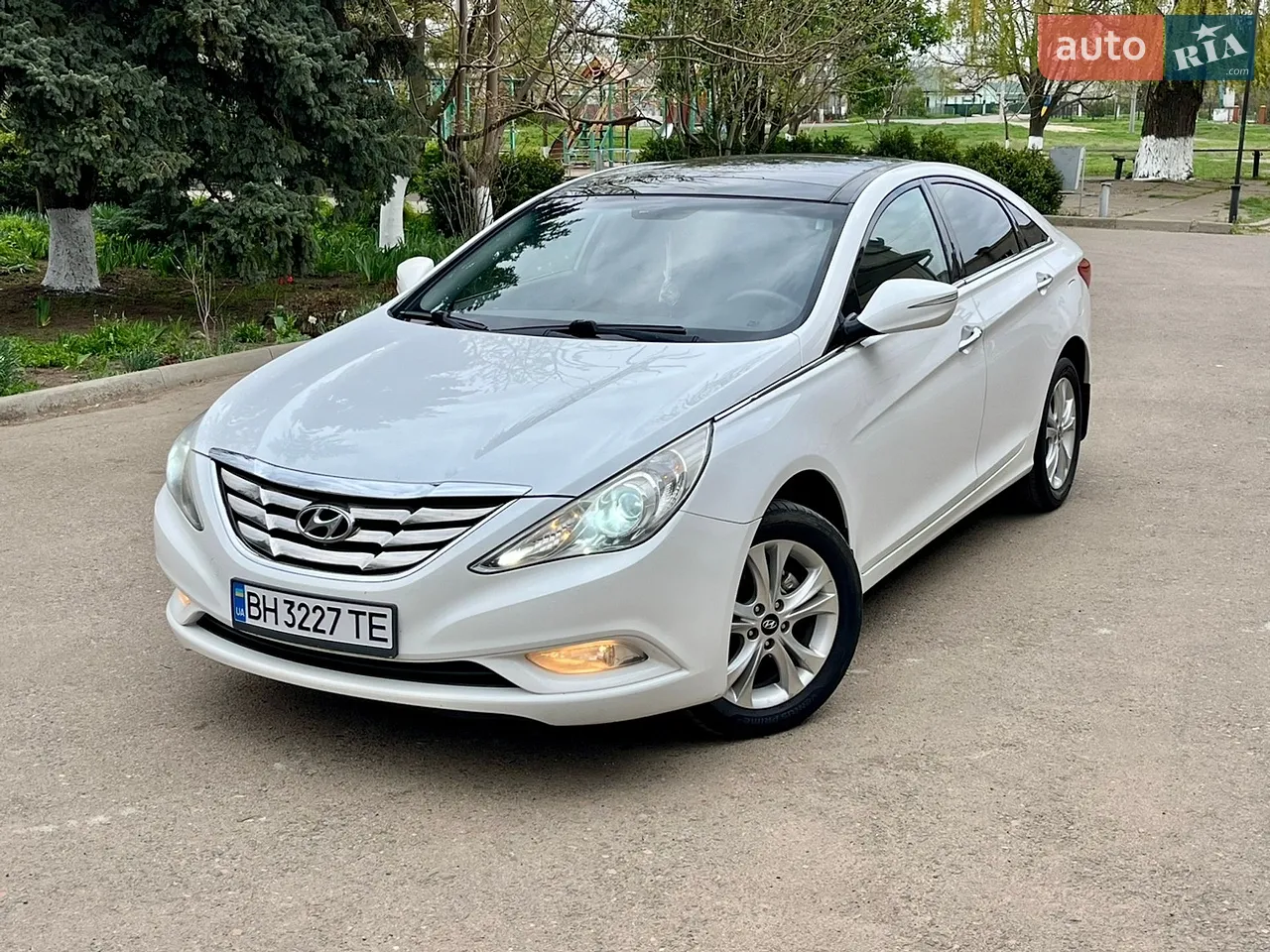 2010 Hyundai Sonata - мініатюра 8