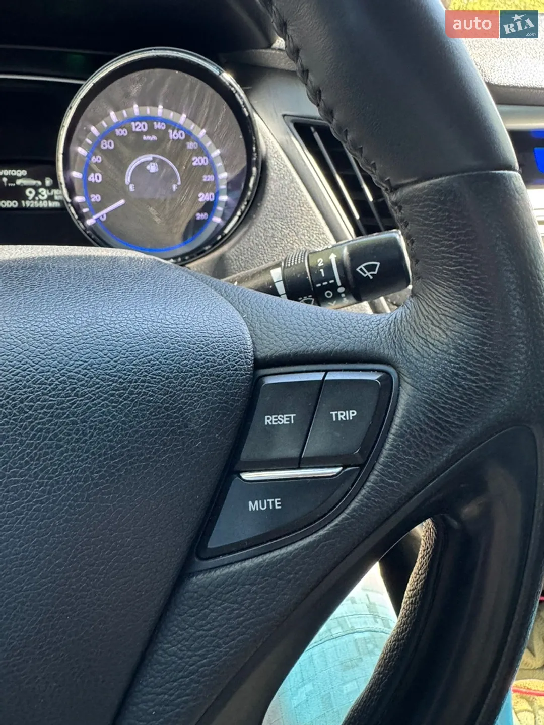 2012 Hyundai Sonata - мініатюра 23