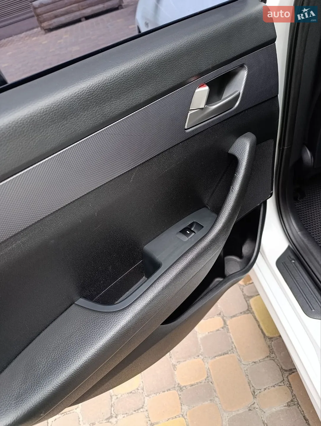 2017 Hyundai Sonata - мініатюра 31
