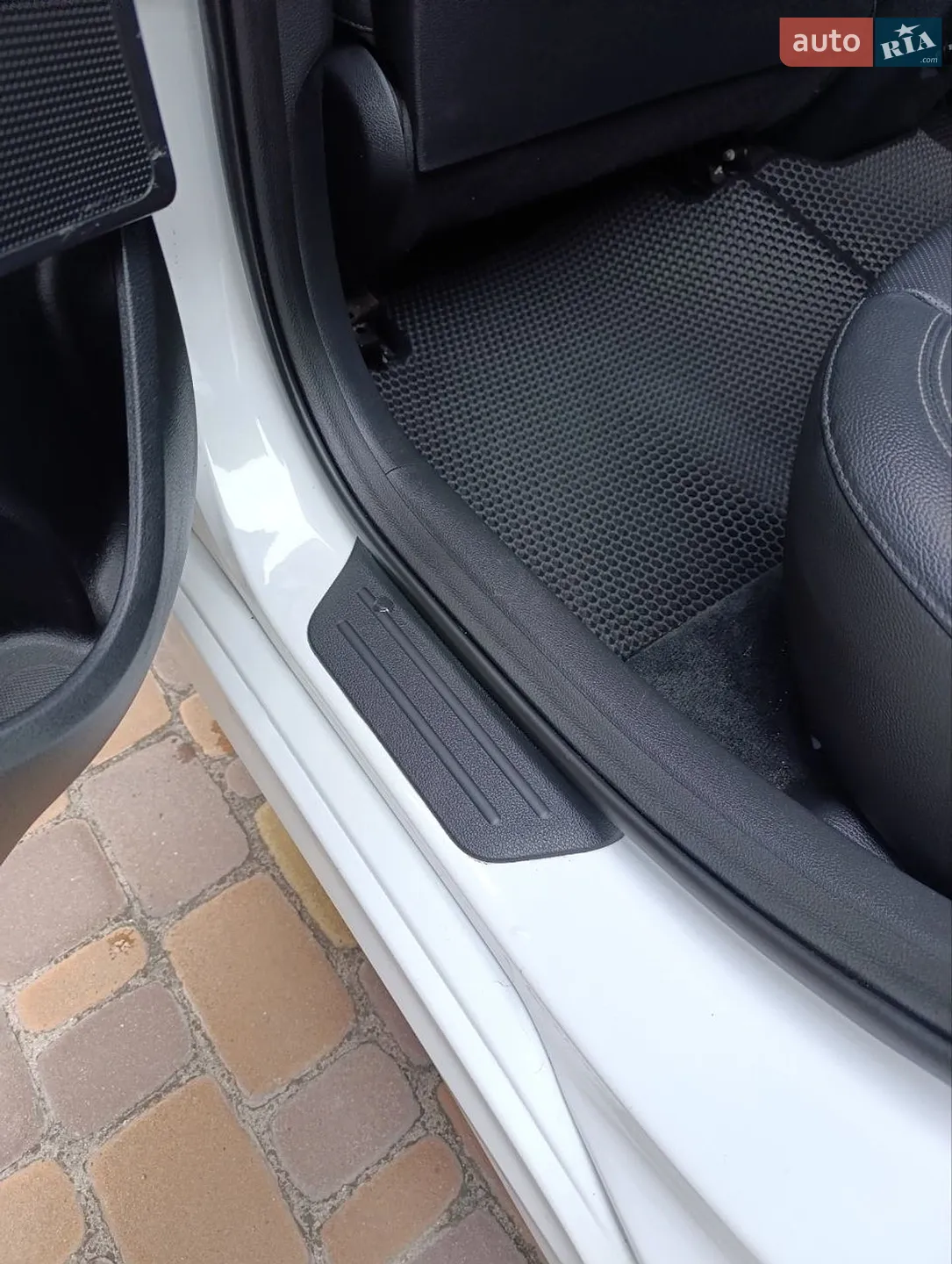2017 Hyundai Sonata - мініатюра 32