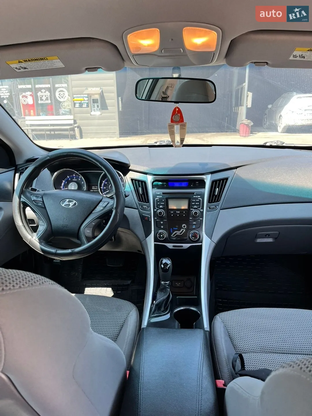 2010 Hyundai Sonata - мініатюра 11