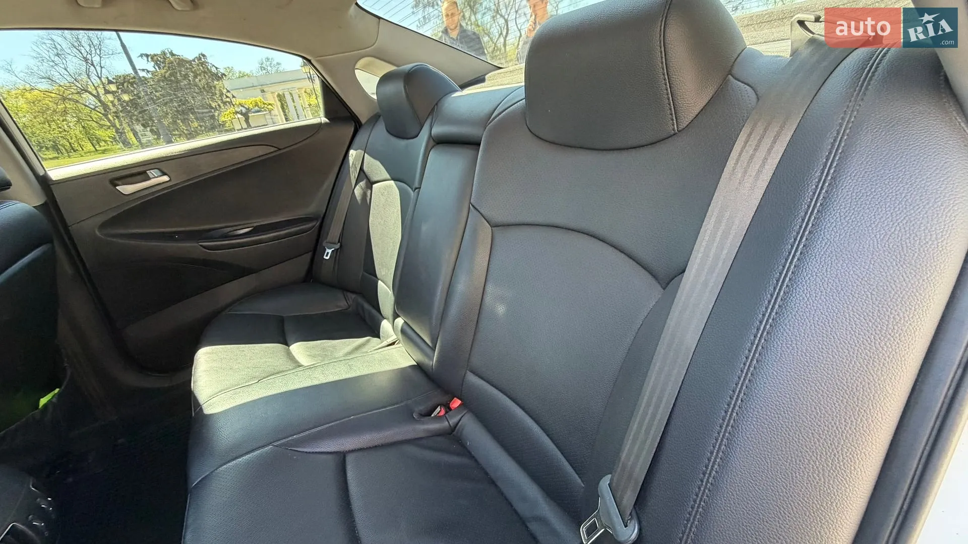 2011 Hyundai Sonata - мініатюра 12