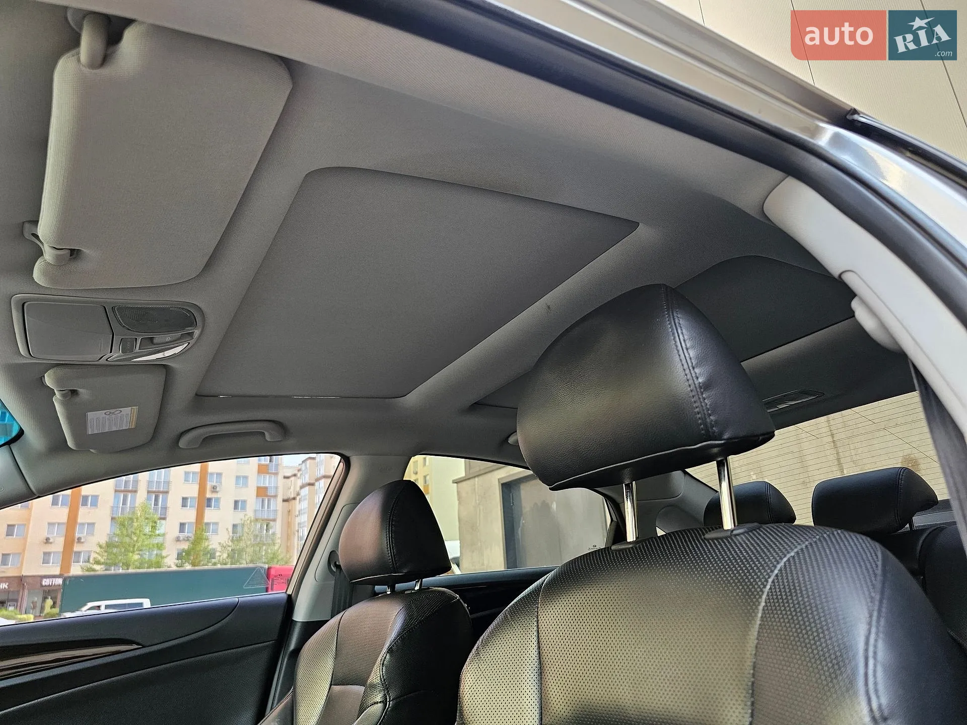 2010 Hyundai Sonata - мініатюра 25