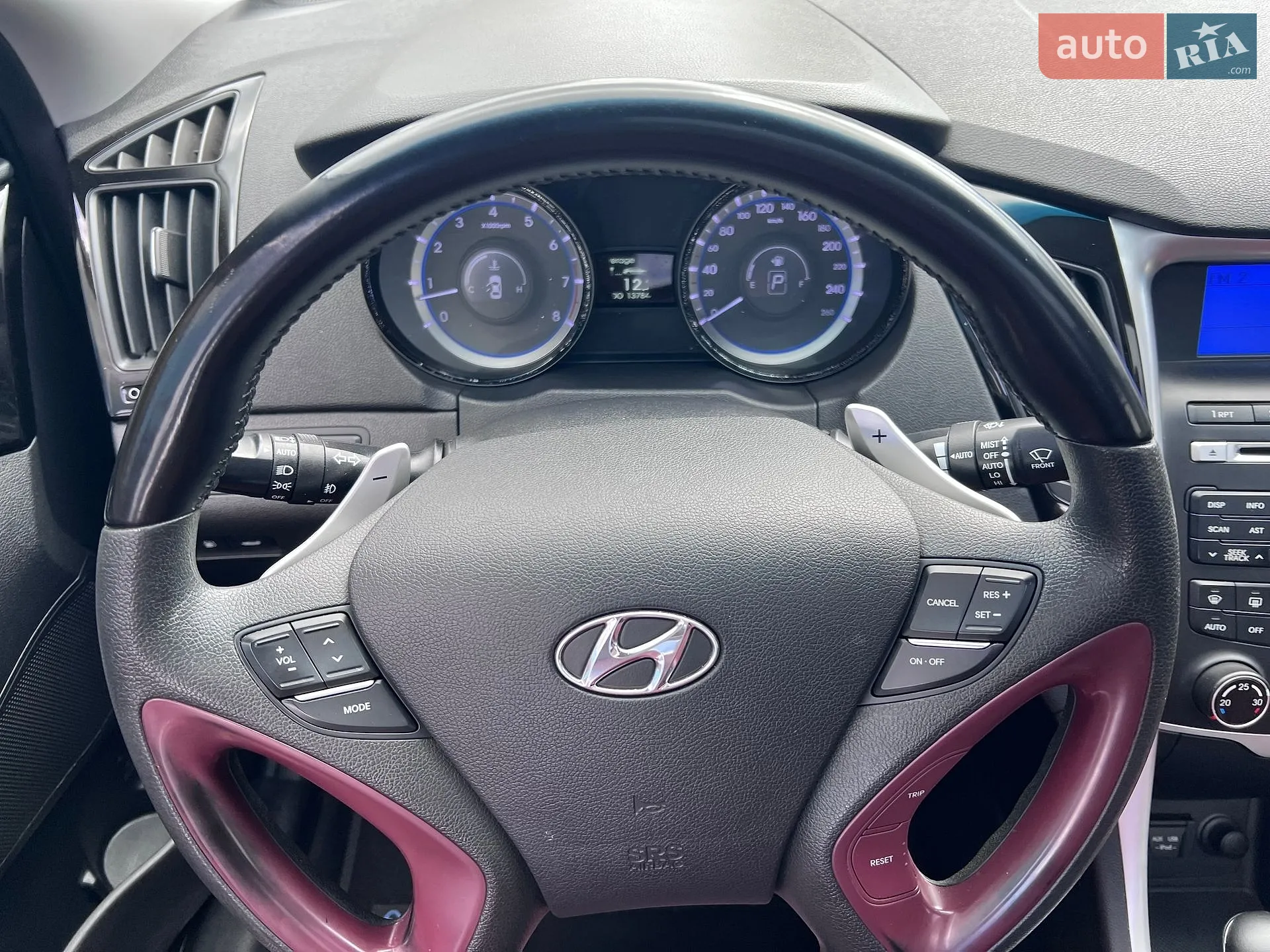 2011 Hyundai Sonata - мініатюра 32