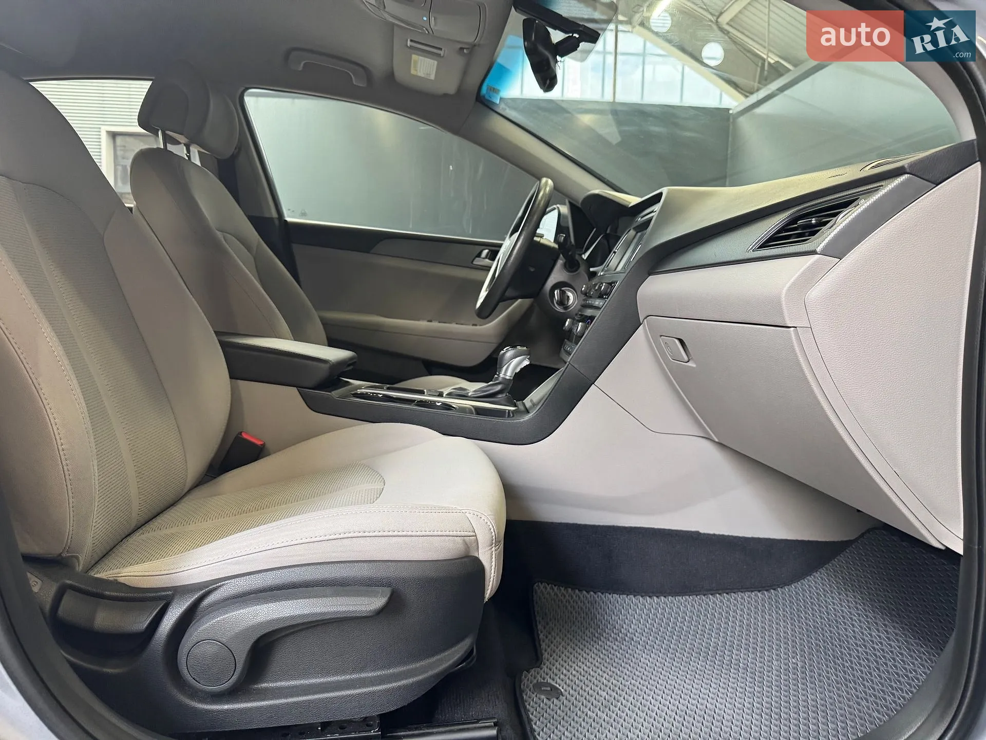 2015 Hyundai Sonata - мініатюра 28