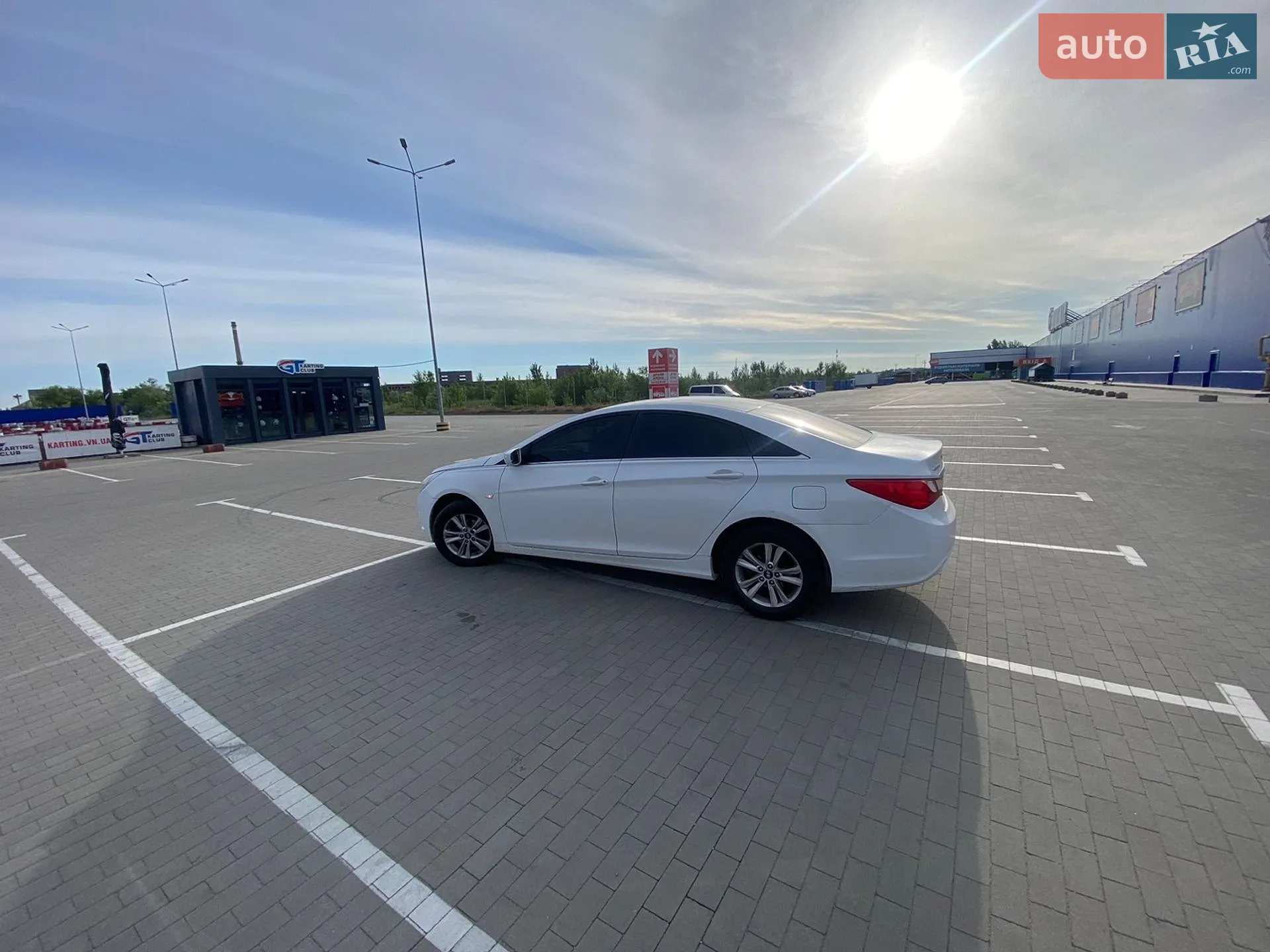 2010 Hyundai Sonata - мініатюра 8