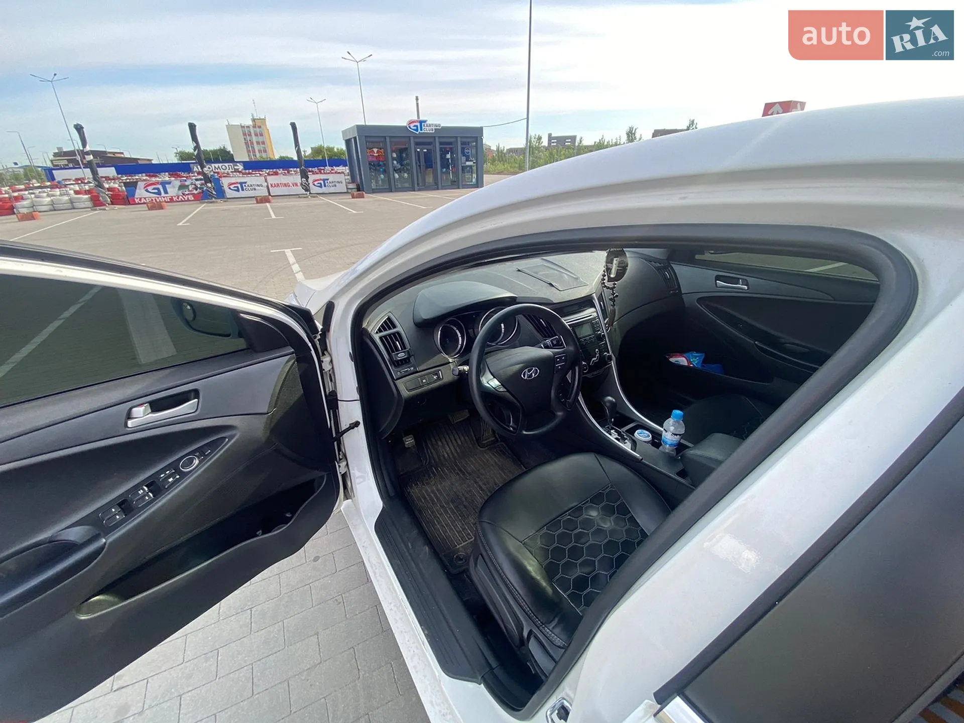 2010 Hyundai Sonata - мініатюра 10