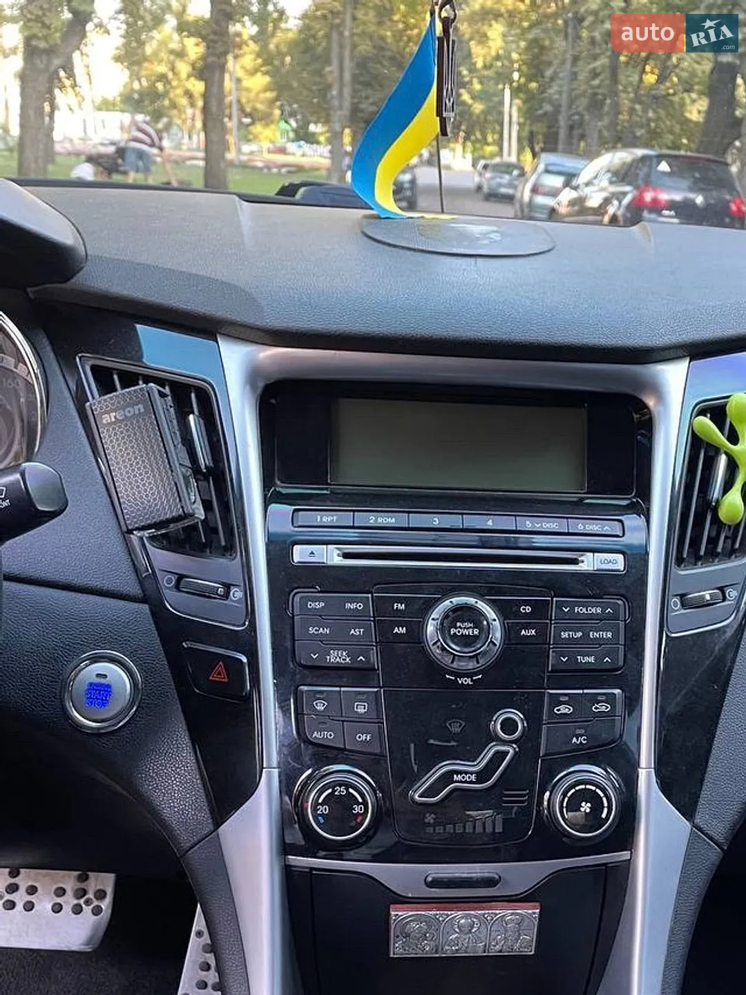 2010 Hyundai Sonata - мініатюра 8