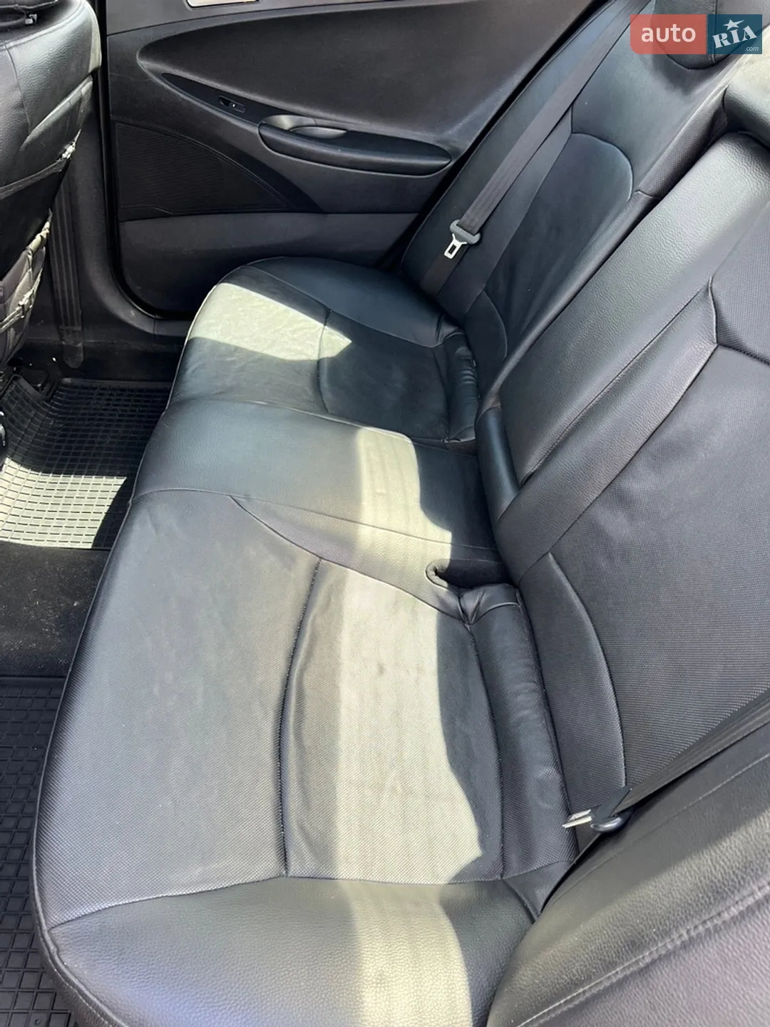 2011 Hyundai Sonata - мініатюра 12