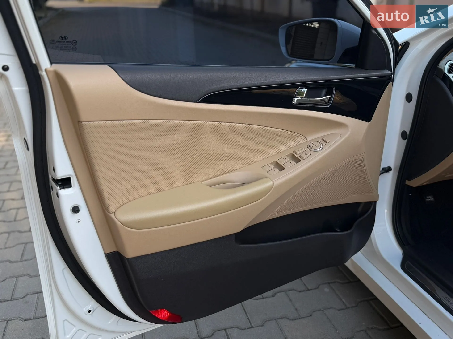 2010 Hyundai Sonata - мініатюра 46