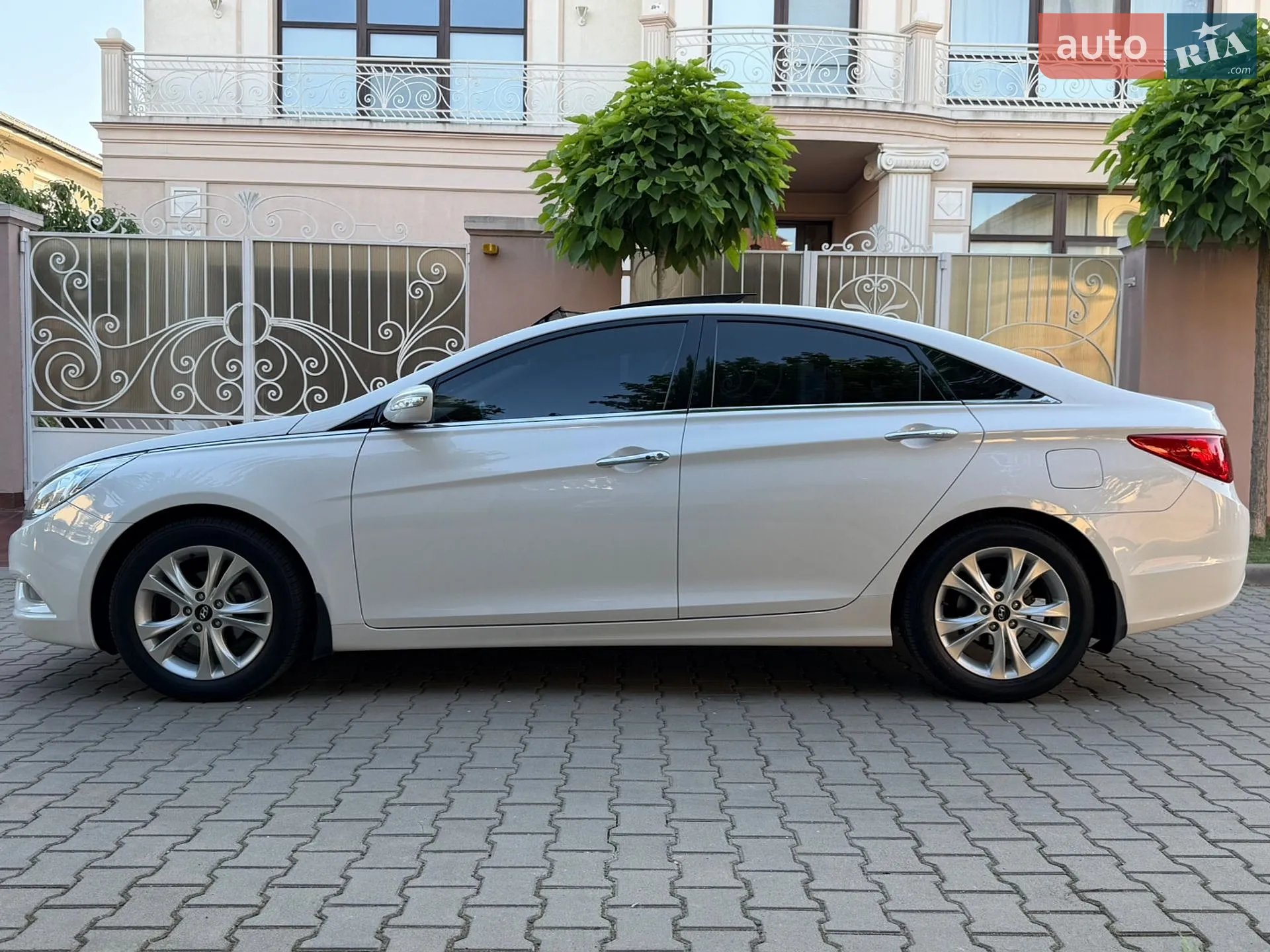 2010 Hyundai Sonata - мініатюра 41