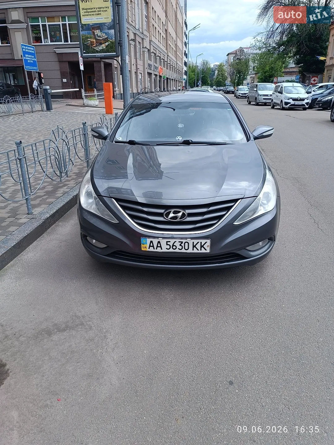 2010 Hyundai Sonata - мініатюра 5