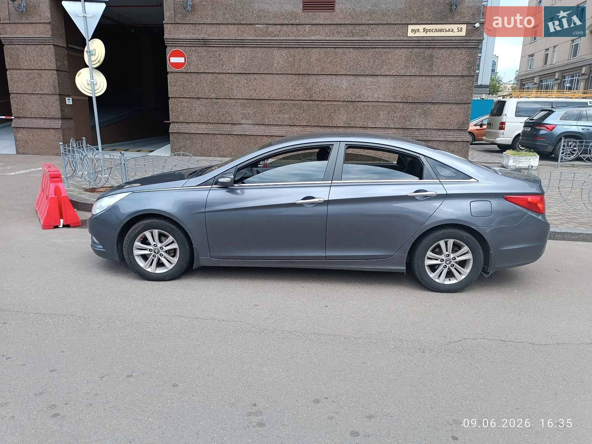 2010 Hyundai Sonata - мініатюра 6