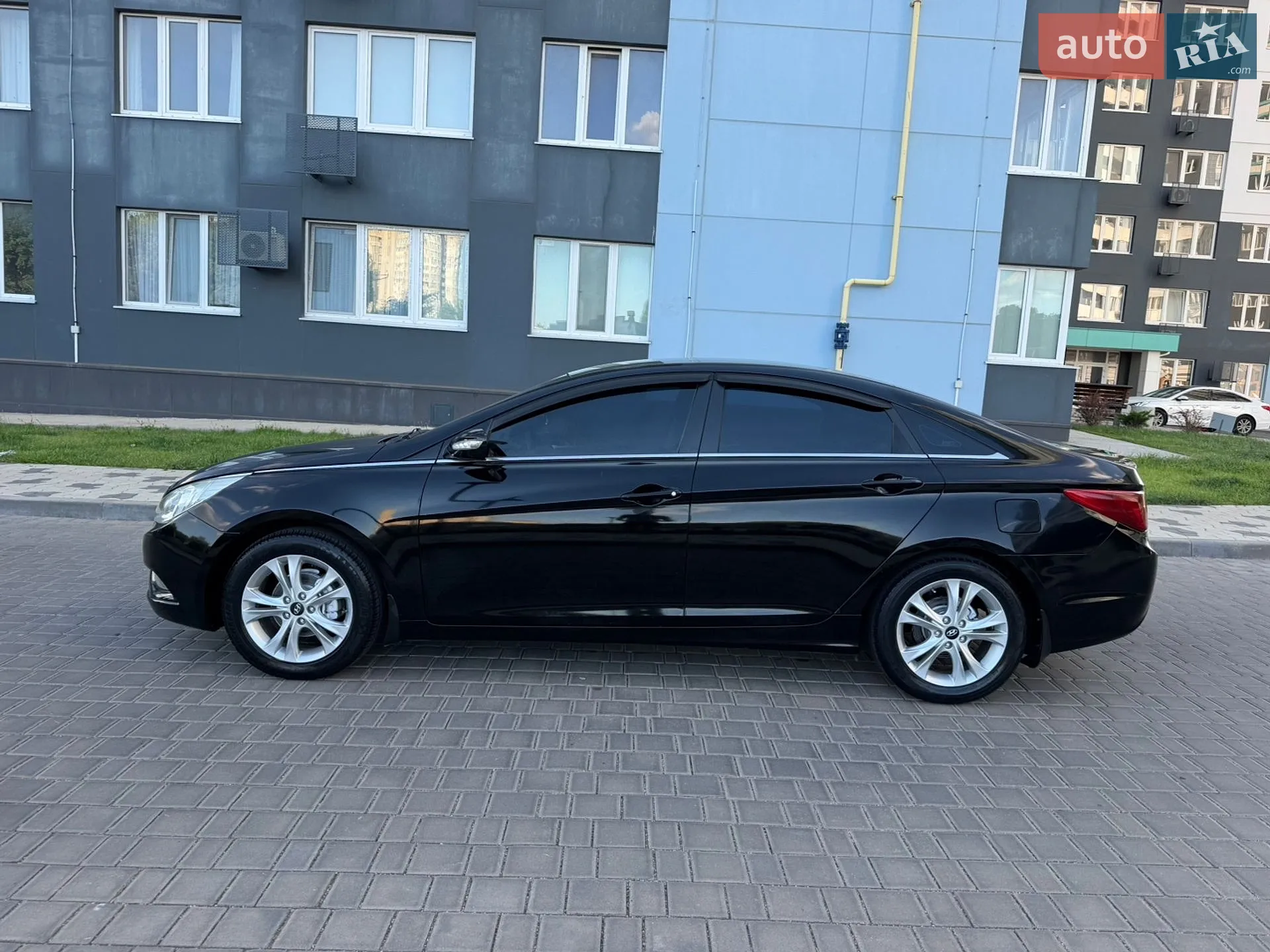 2010 Hyundai Sonata - мініатюра 5