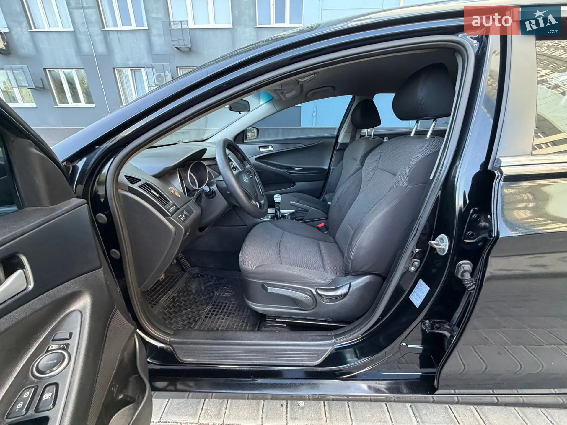 2010 Hyundai Sonata - мініатюра 39