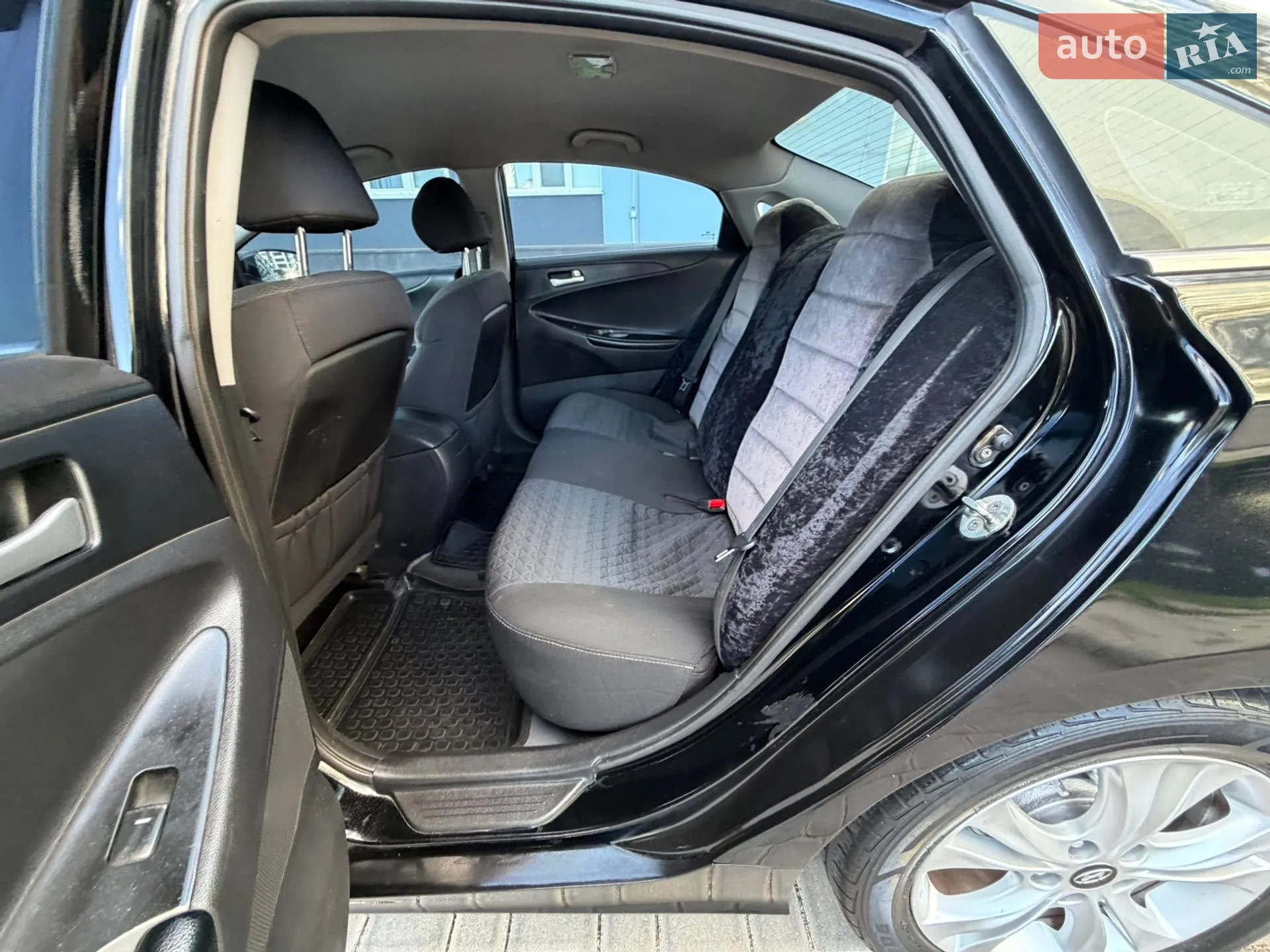 2010 Hyundai Sonata - мініатюра 75