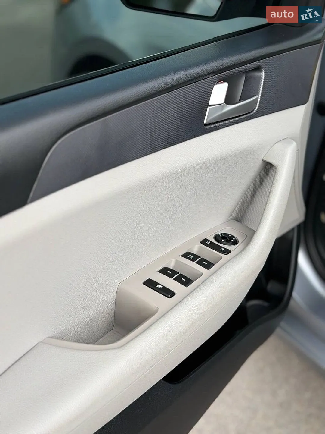 2016 Hyundai Sonata - мініатюра 18