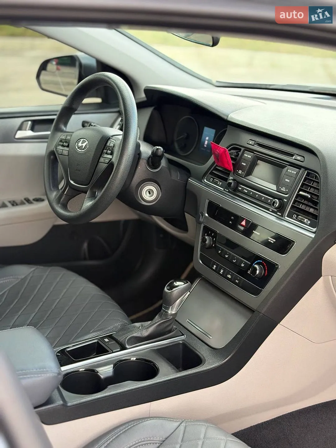 2016 Hyundai Sonata - мініатюра 38