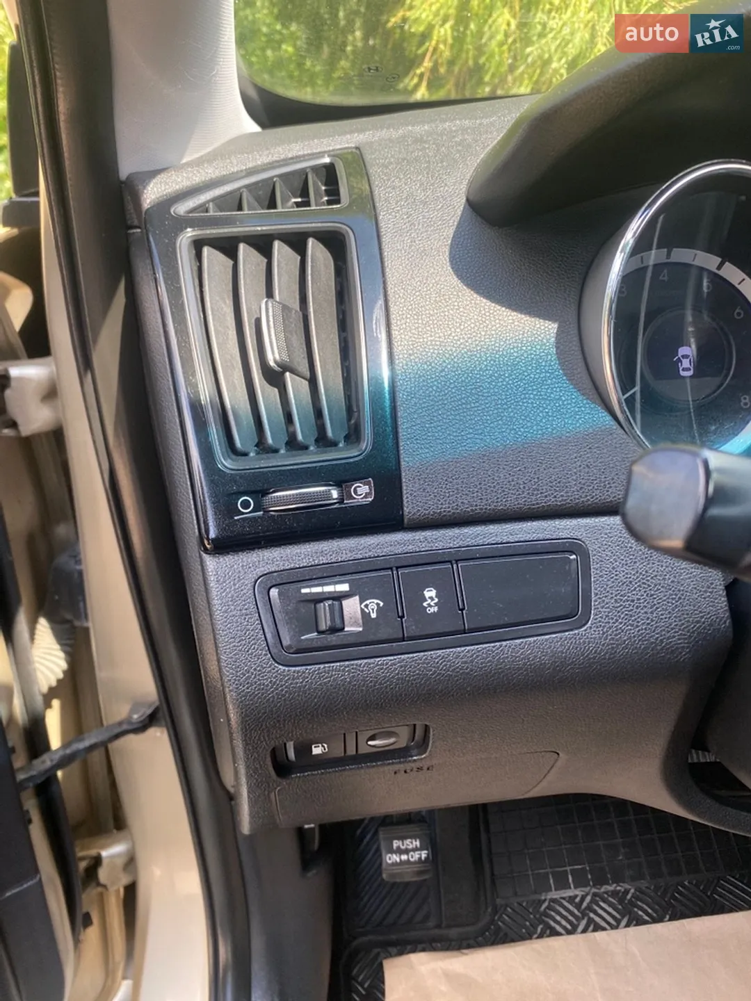2010 Hyundai Sonata - мініатюра 11
