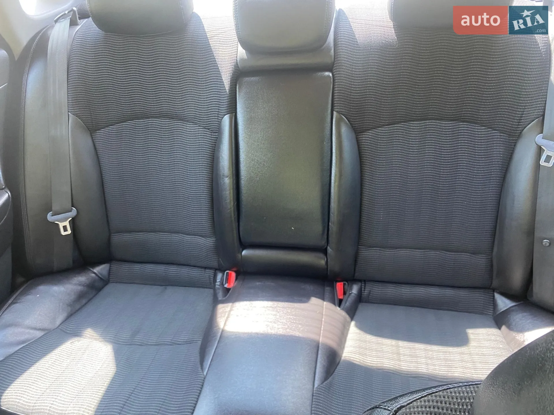 2010 Hyundai Sonata - мініатюра 14