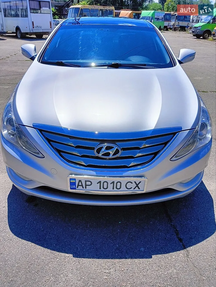 2010 Hyundai Sonata - мініатюра 11