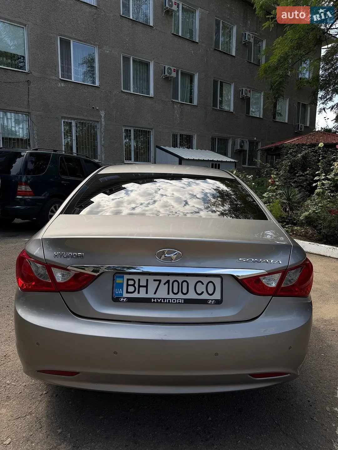 2010 Hyundai Sonata - мініатюра 8