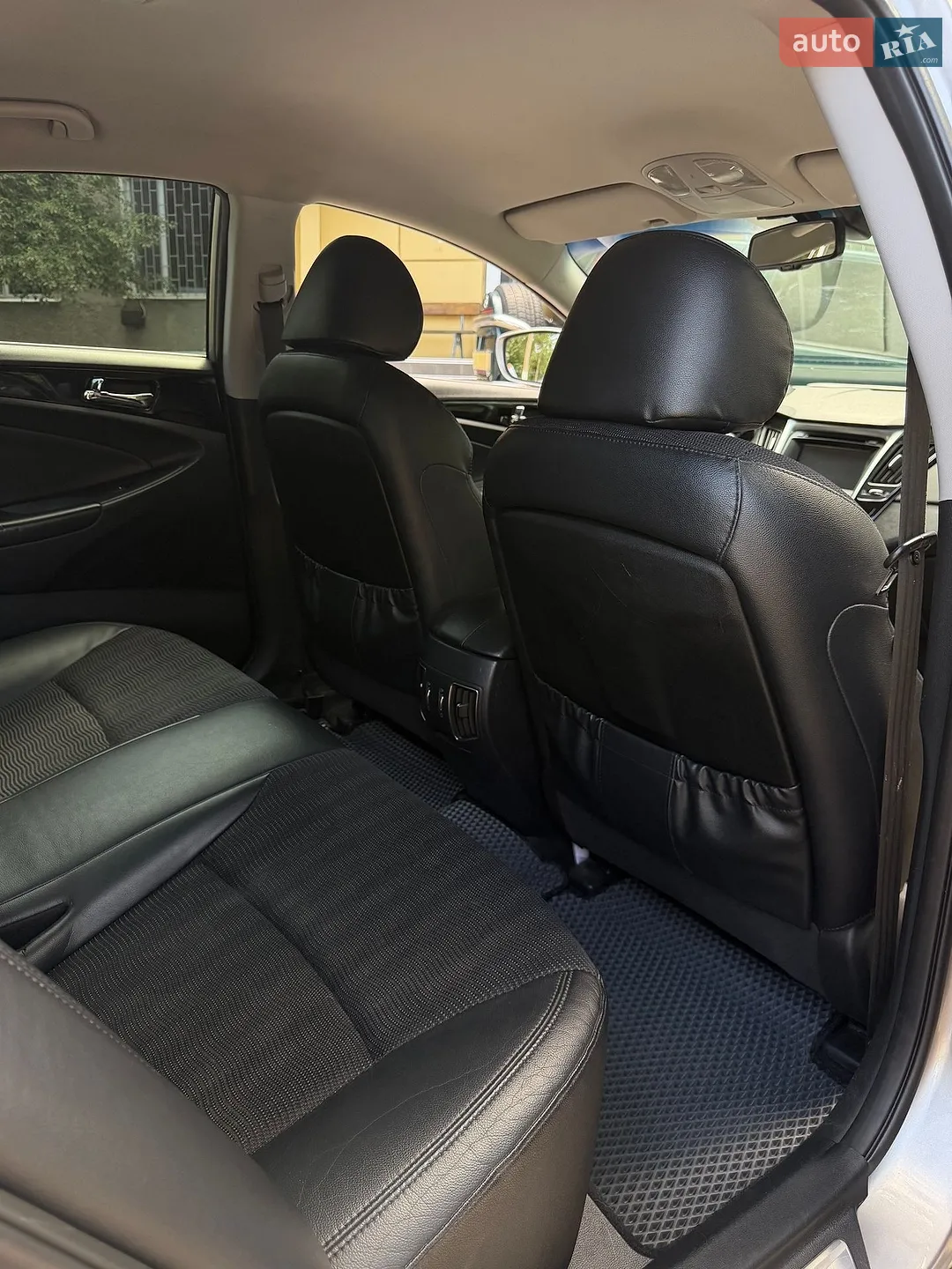 2010 Hyundai Sonata - мініатюра 26