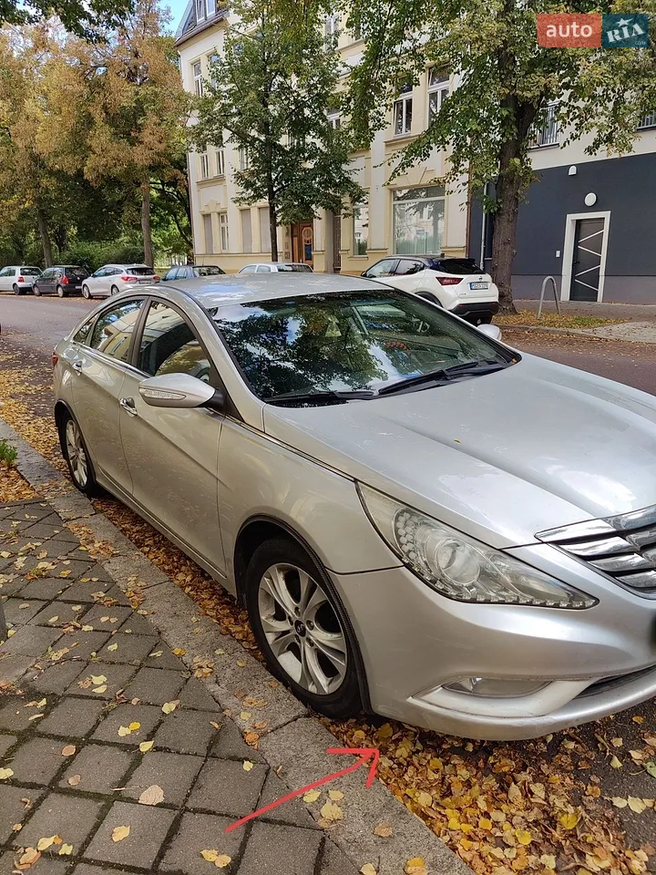 2010 Hyundai Sonata - мініатюра 21