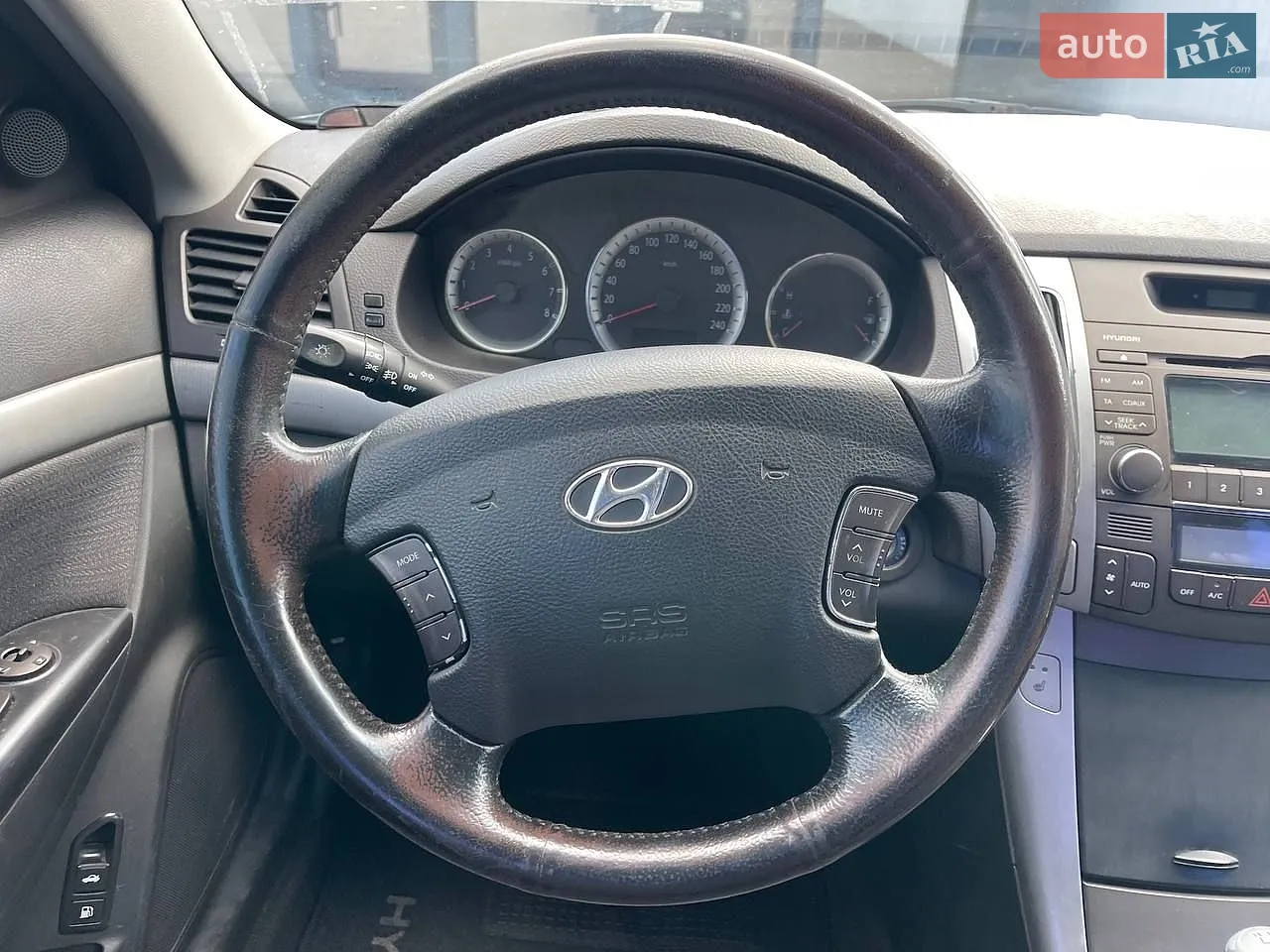 2010 Hyundai Sonata - мініатюра 15