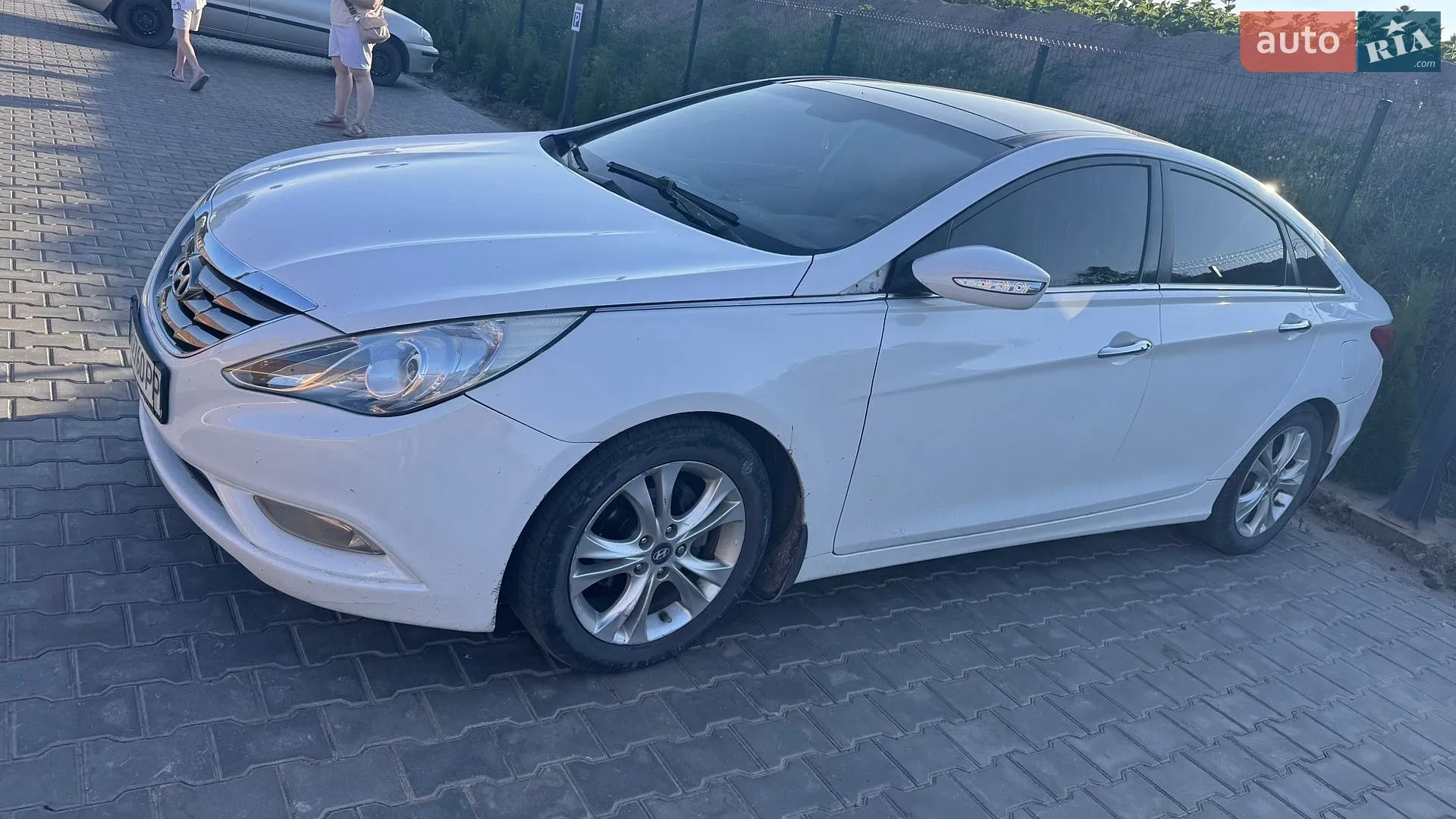 2010 Hyundai Sonata - мініатюра 2