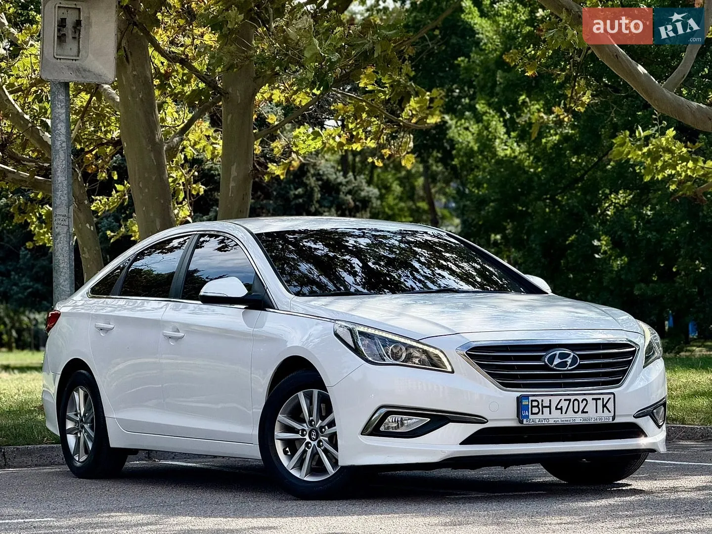 2016 Hyundai Sonata - мініатюра 19