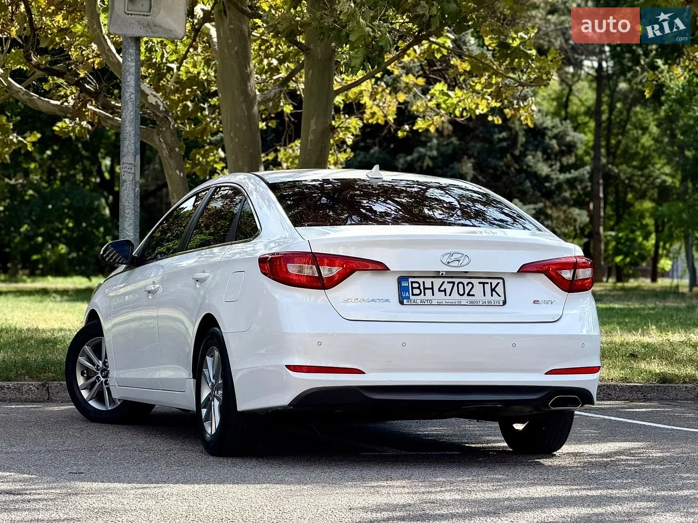 2016 Hyundai Sonata - мініатюра 27