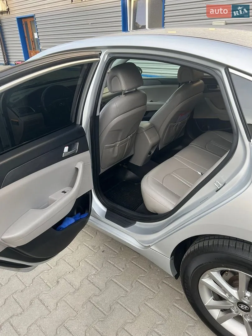 2015 Hyundai Sonata - мініатюра 8
