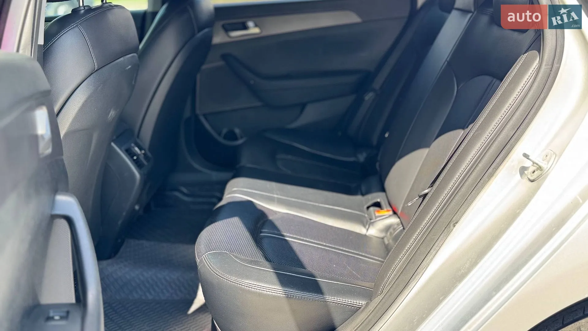 2015 Hyundai Sonata - мініатюра 25