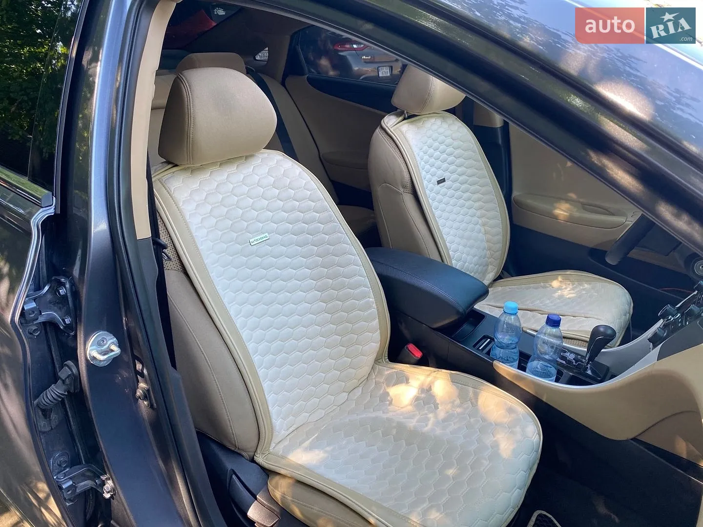2010 Hyundai Sonata - мініатюра 18