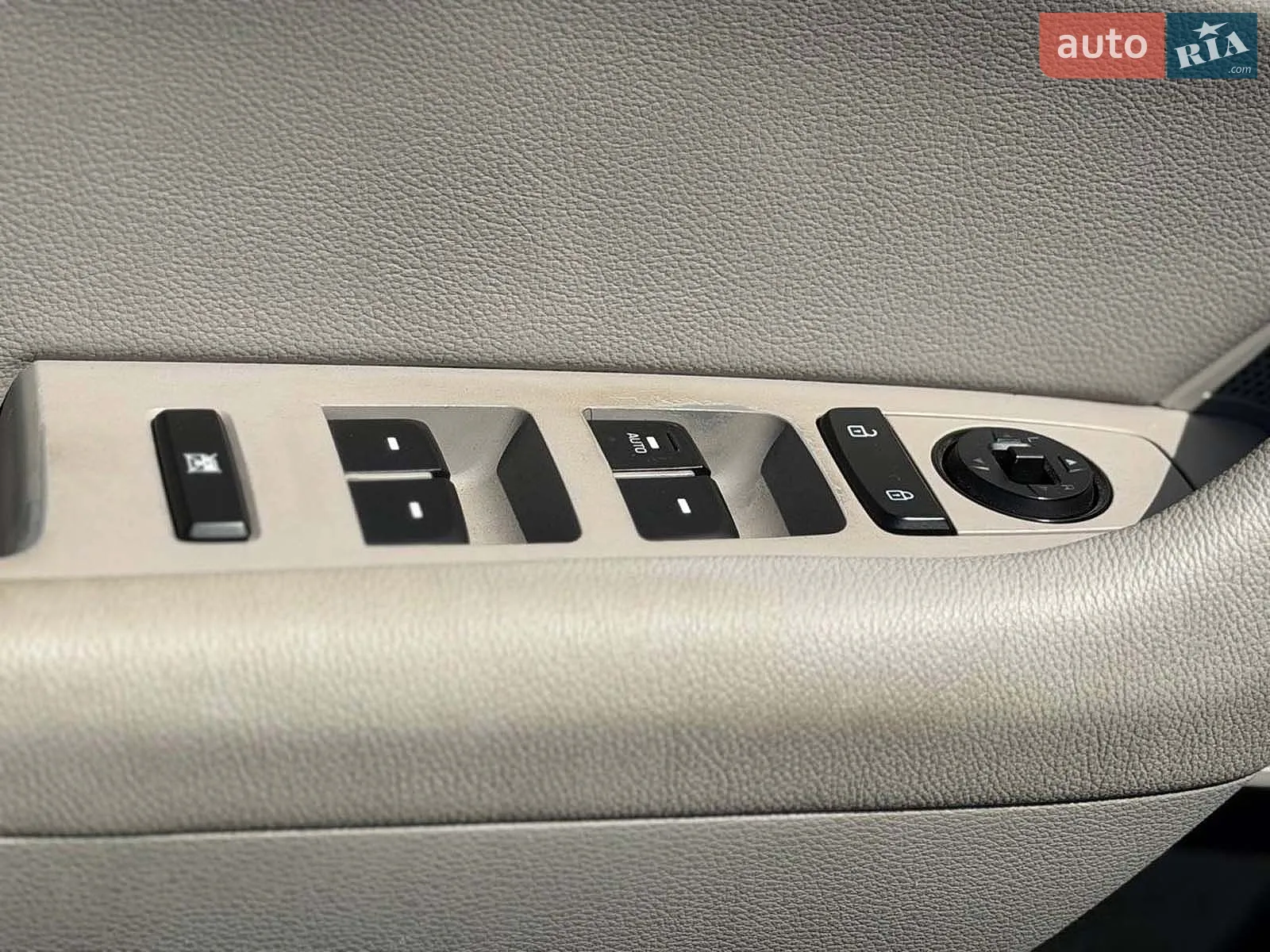 2015 Hyundai Sonata - мініатюра 17