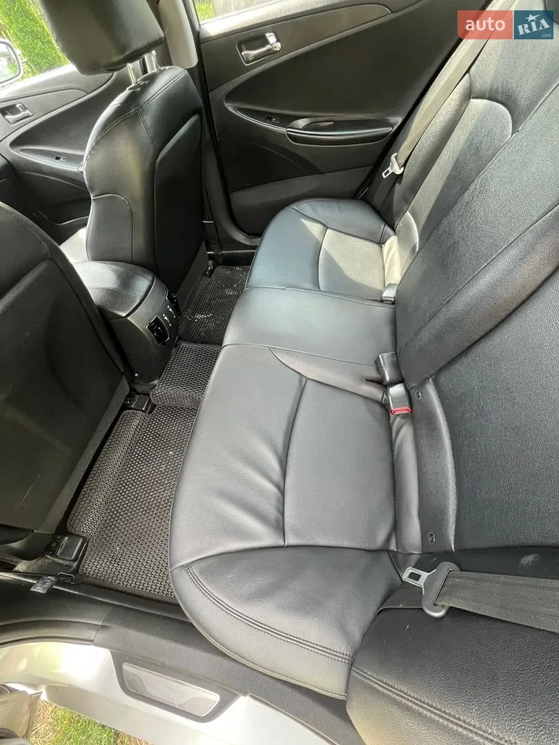 2011 Hyundai Sonata - мініатюра 8