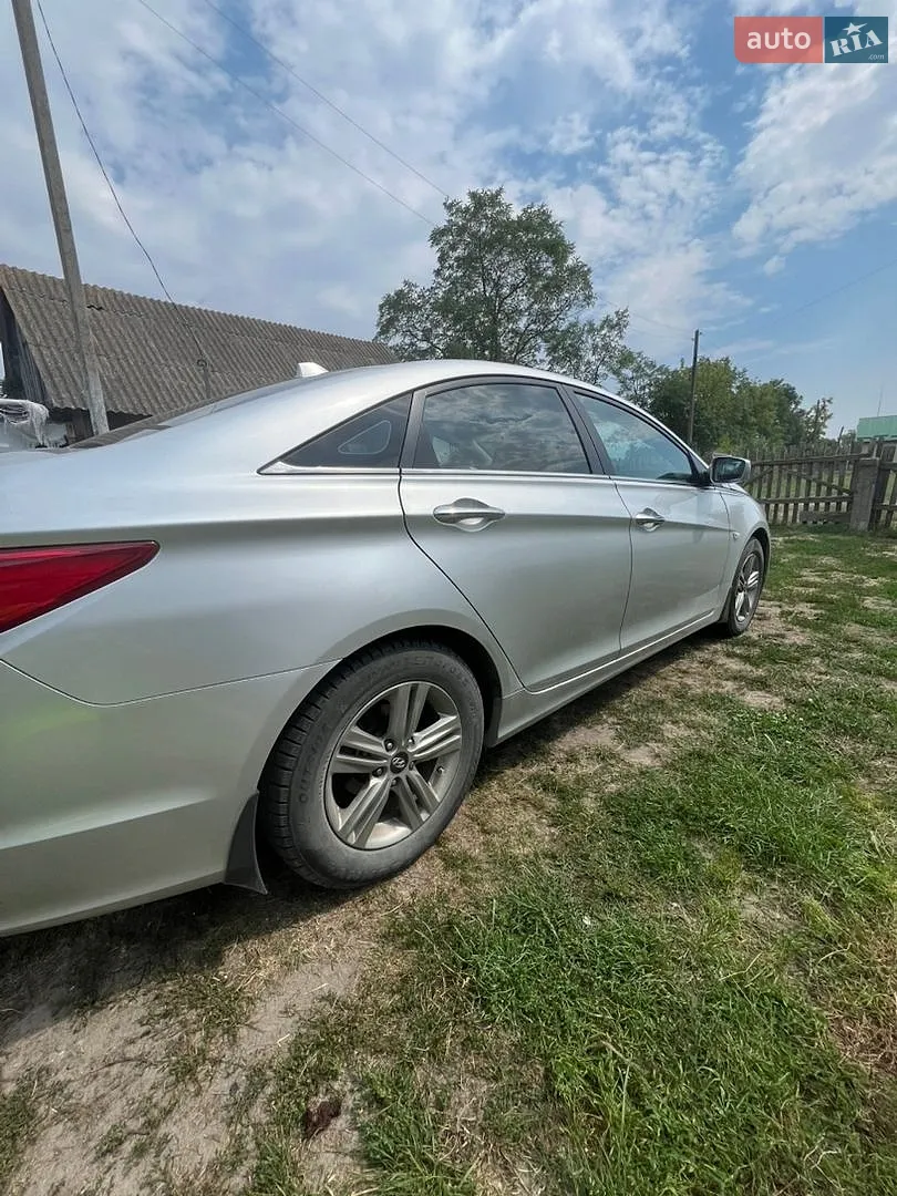 2011 Hyundai Sonata - мініатюра 4