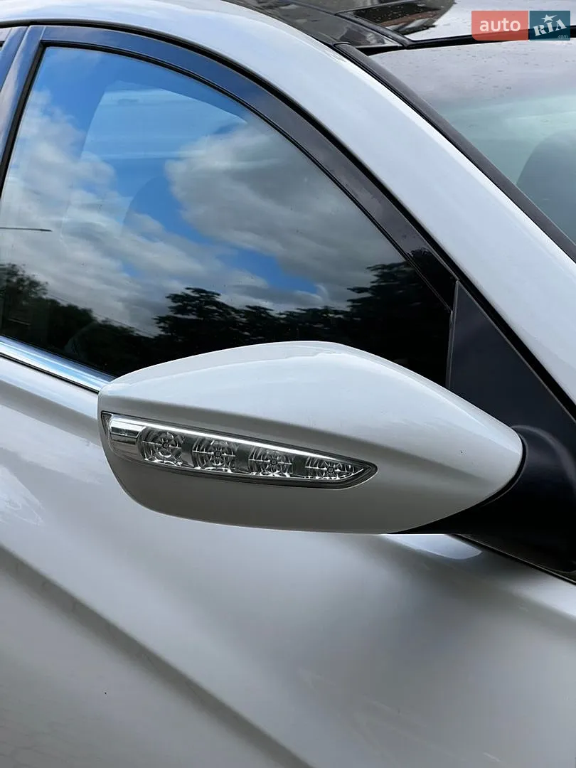 2010 Hyundai Sonata - мініатюра 3