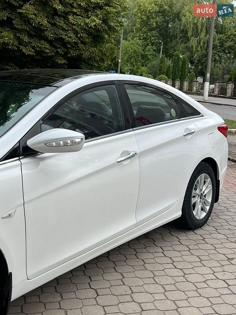 2010 Hyundai Sonata - мініатюра 5