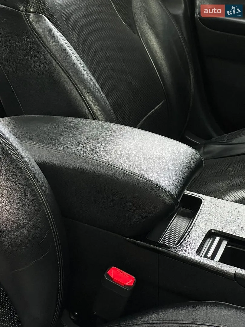 2010 Hyundai Sonata - мініатюра 12
