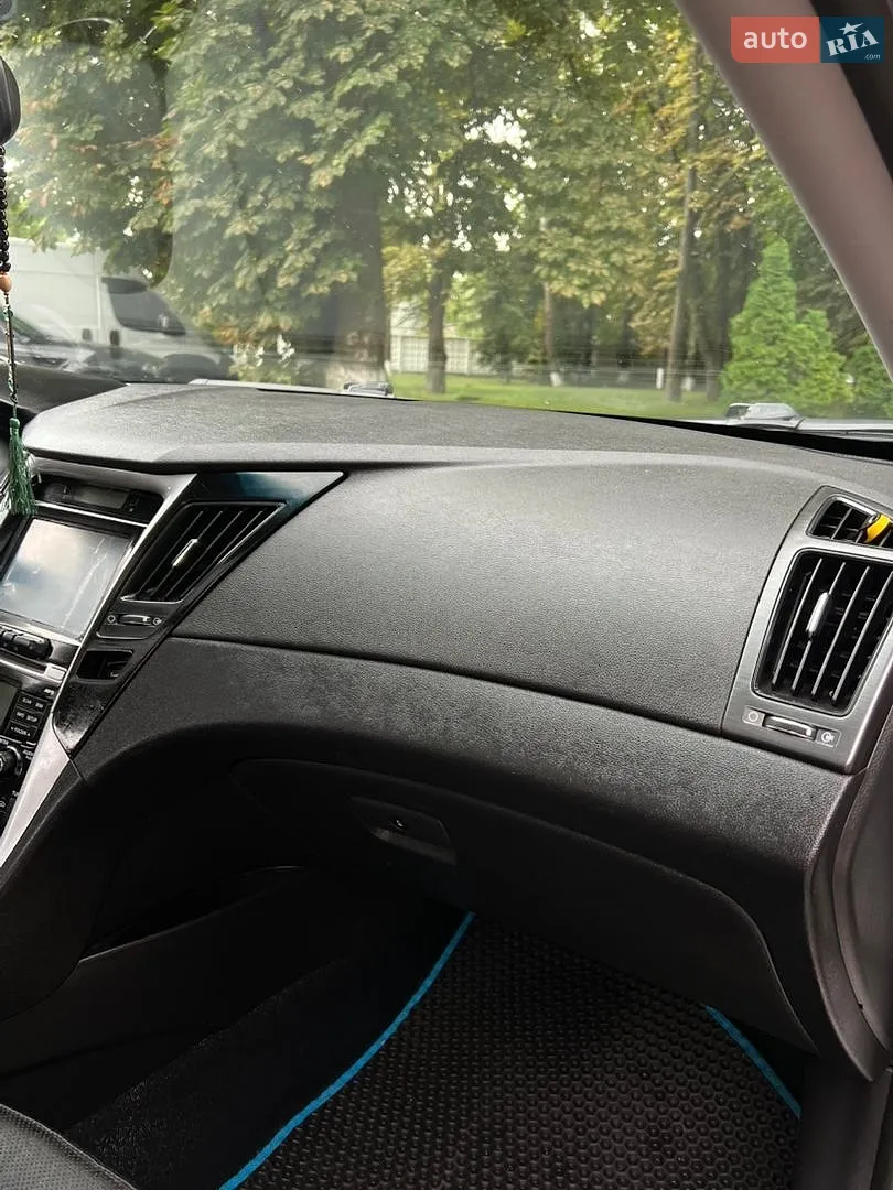 2010 Hyundai Sonata - мініатюра 13