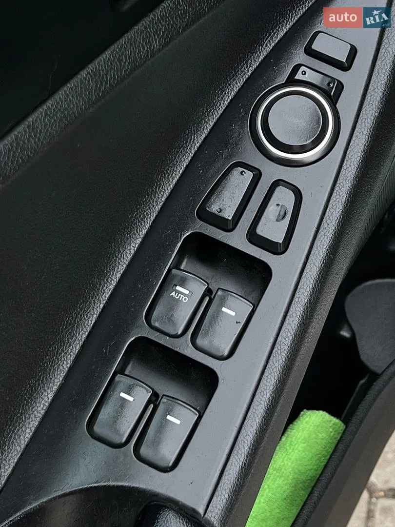 2010 Hyundai Sonata - мініатюра 15