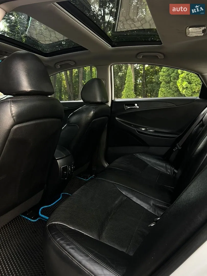 2010 Hyundai Sonata - мініатюра 18